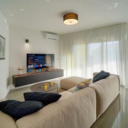 Apartment Hana Zambratija  Luaran gambar