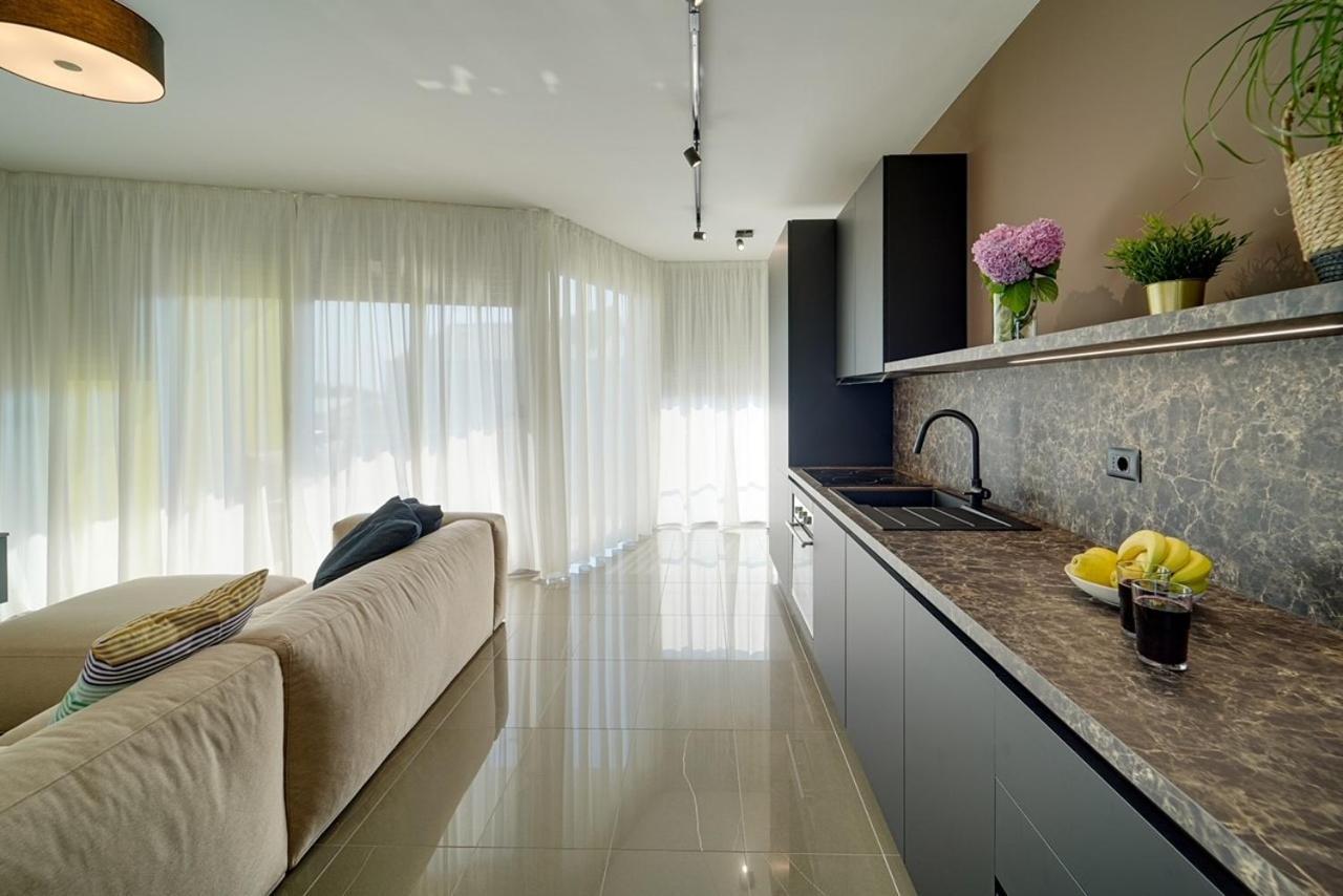 Apartment Hana Zambratija  Luaran gambar